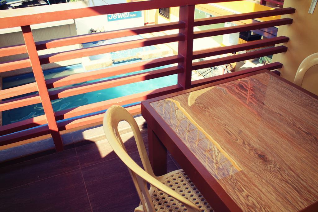 Sea Jewel Beach Resort Puerto Galera Εξωτερικό φωτογραφία